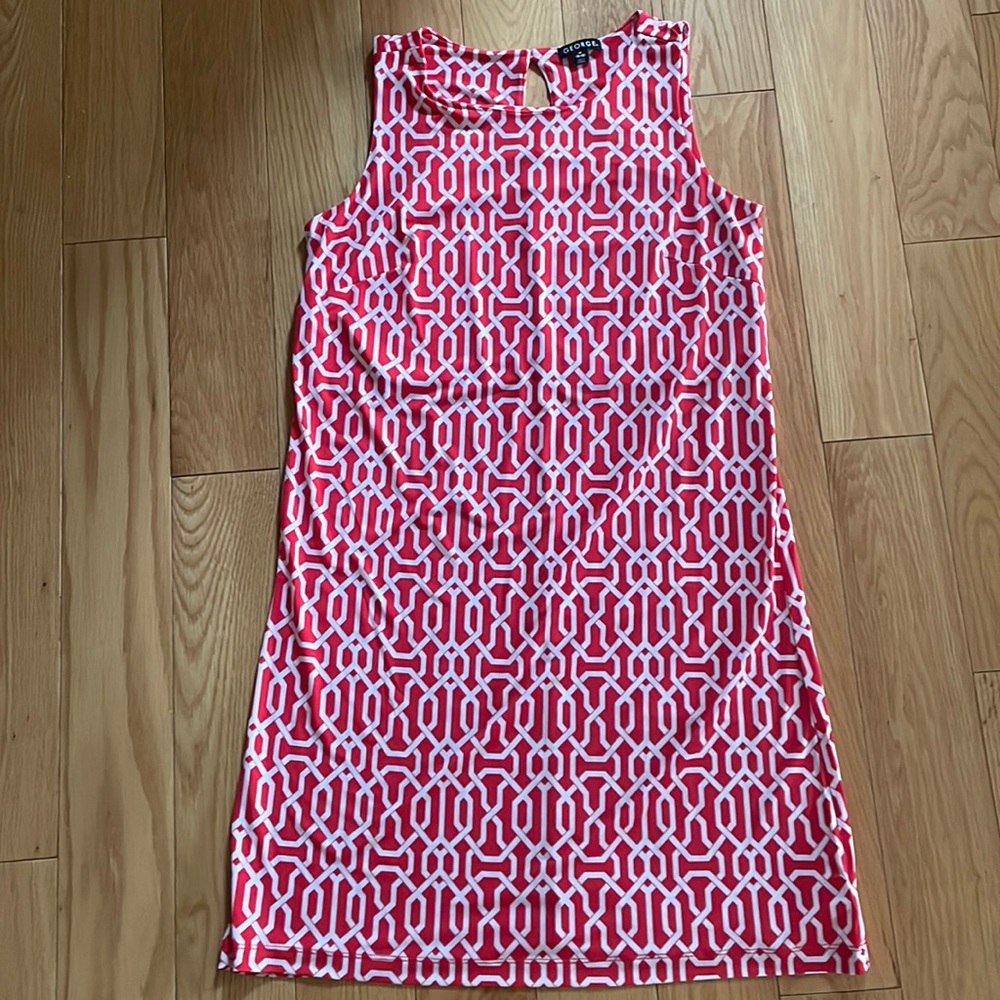NWOT Red and White Sleeveless Printed Shift Dress
